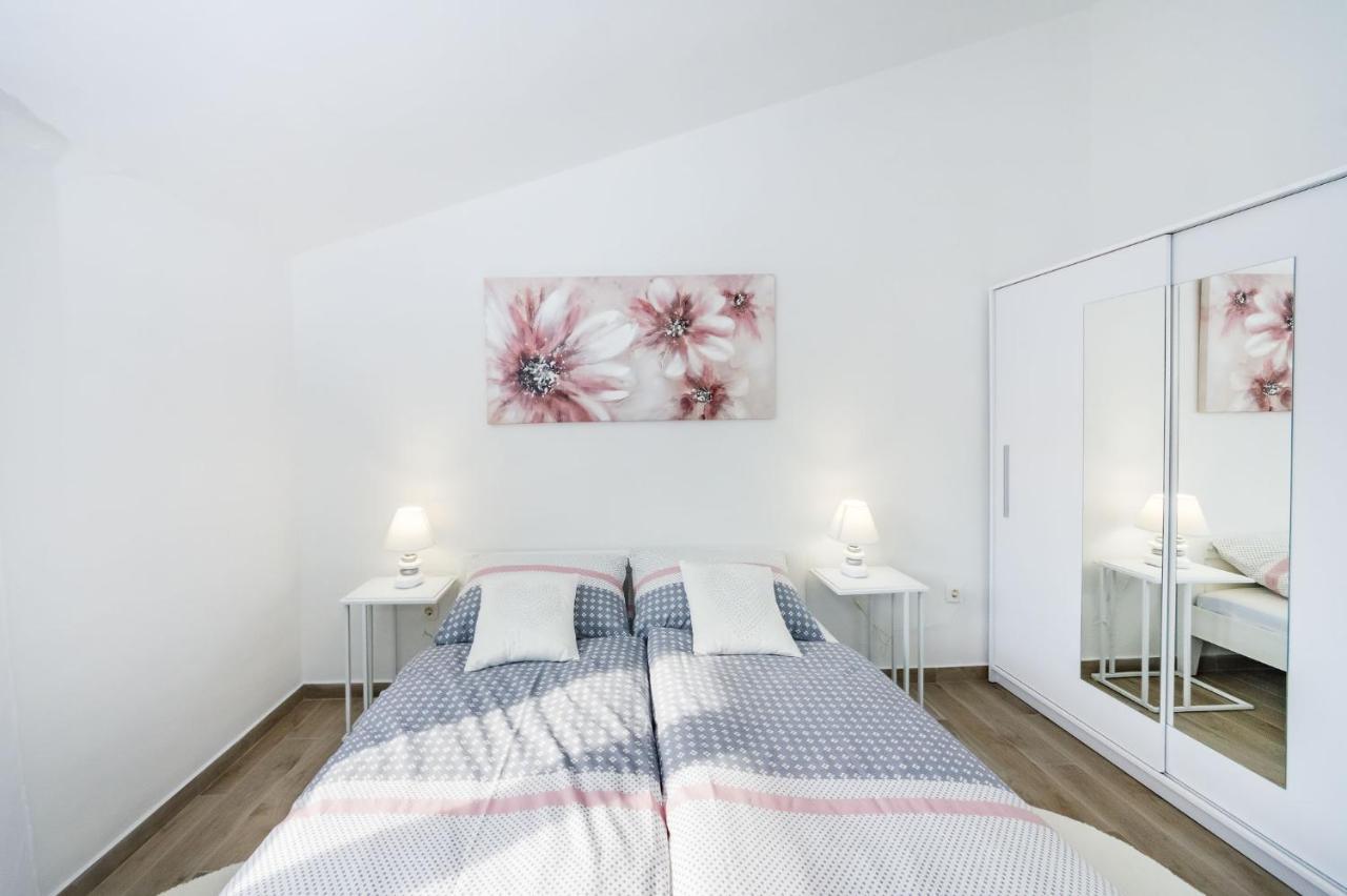 Apartmani Neva, Pridraga Εξωτερικό φωτογραφία